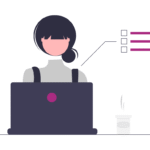 Person am Laptop arbeitet an ihrer eigenen Website in WordPress